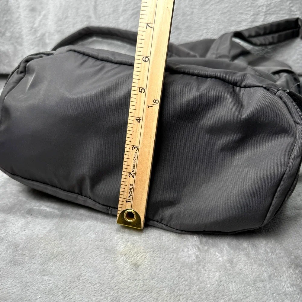 N/A sleek nylon